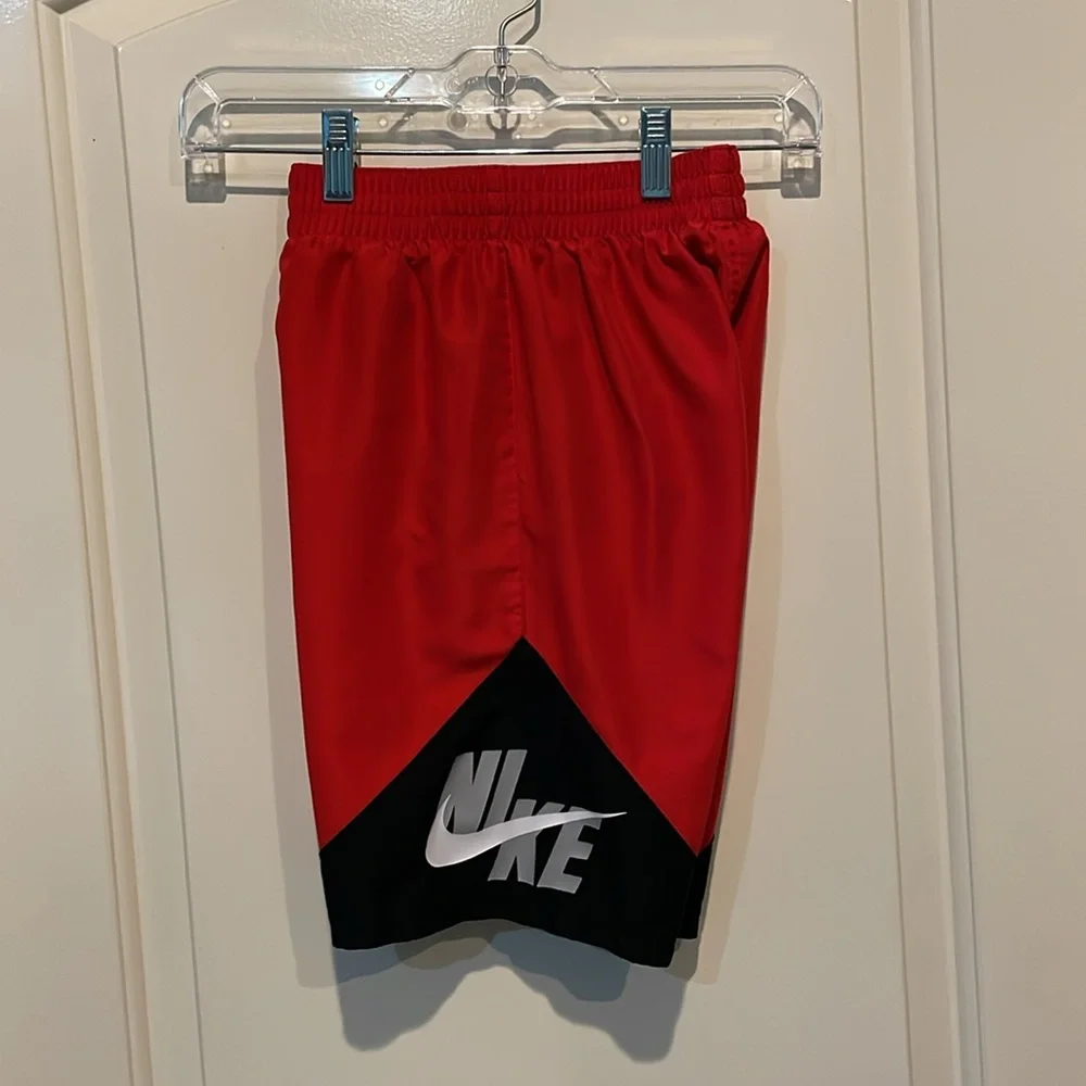 Boys Nike Swim Board Shorts, Youth Medium, Red Black - Picture 3 of 6